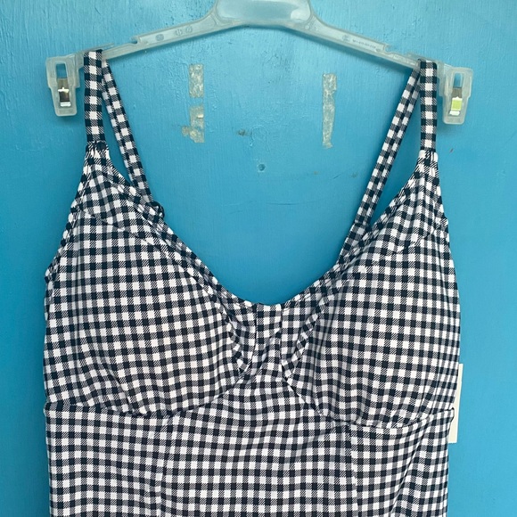 Women’s one piece bathing suit,New with tags,size 1x (16-18),black & white - Picture 7 of 12